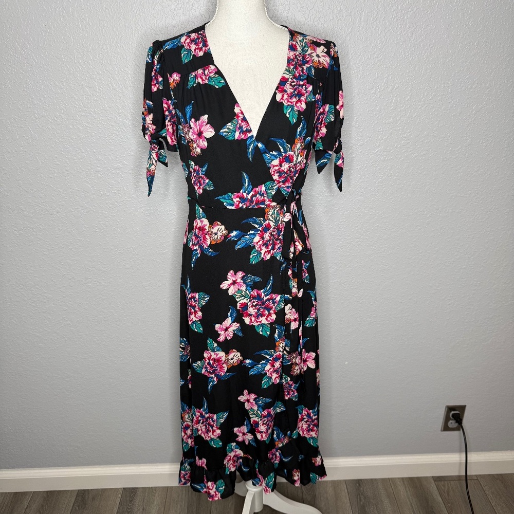 Women's Mi Ami Francesca's‎ floral wrap dress Large